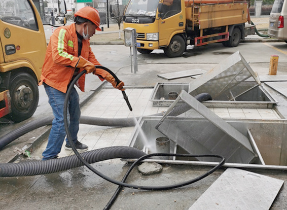 元宝山隔油池清理